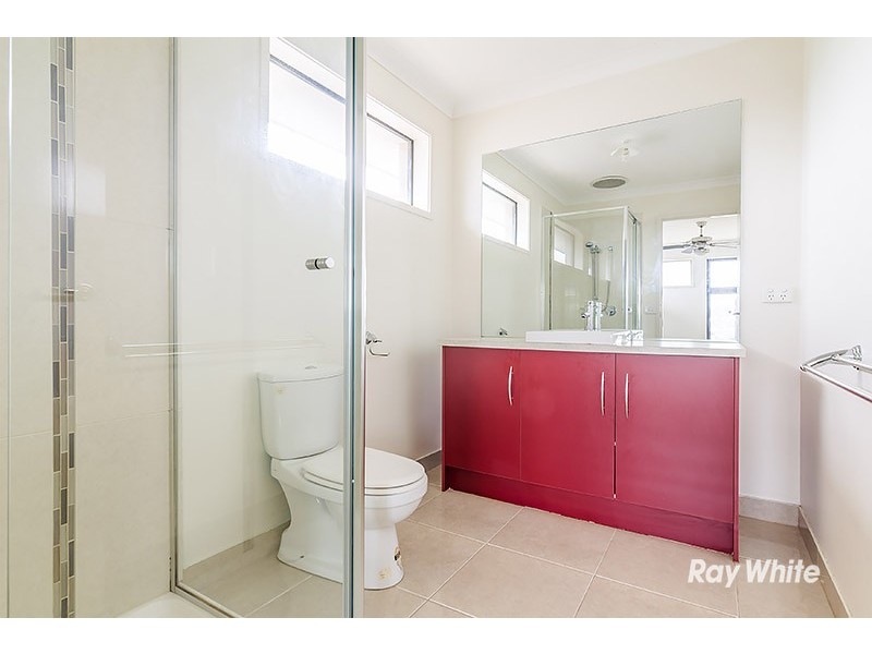 6 Blue Peppermint Court, Lyndhurst VIC 3975