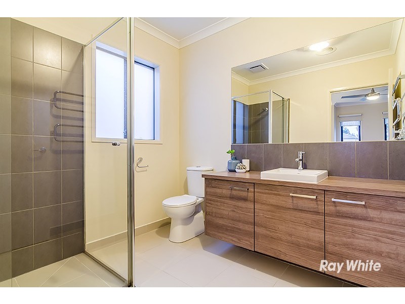 5 Brockman Street, Cranbourne East VIC 3977
