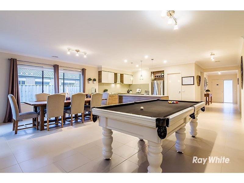 5 Brockman Street, Cranbourne East VIC 3977