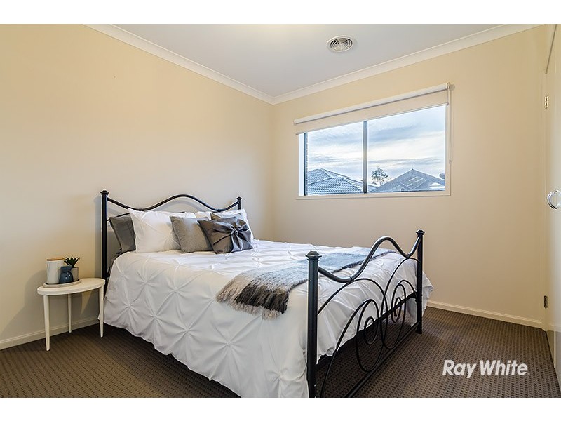 5 Brockman Street, Cranbourne East VIC 3977