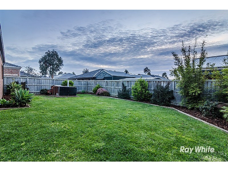 5 Brockman Street, Cranbourne East VIC 3977