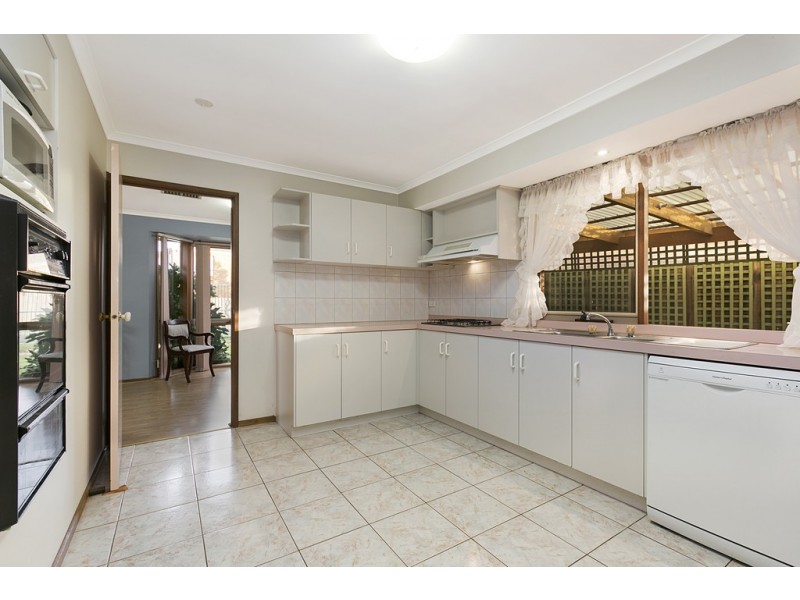 3 Flax Court, Cranbourne North VIC 3977