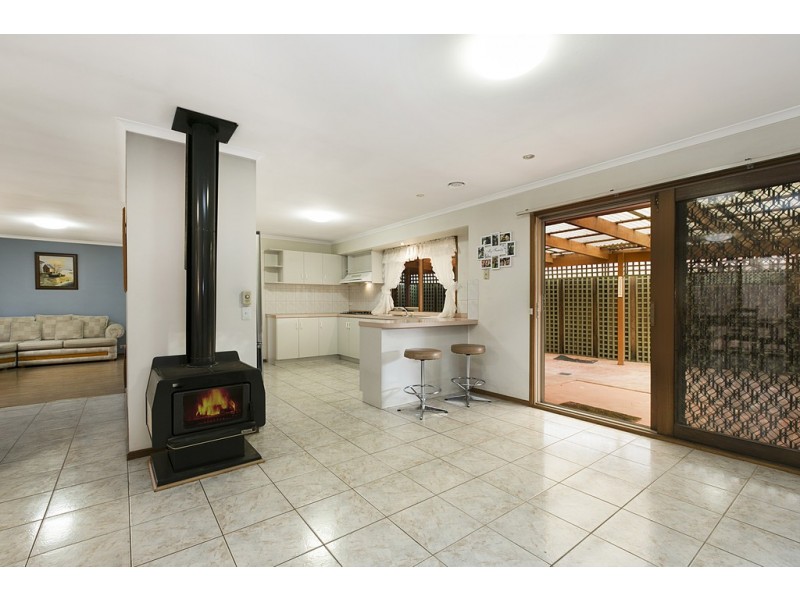 3 Flax Court, Cranbourne North VIC 3977