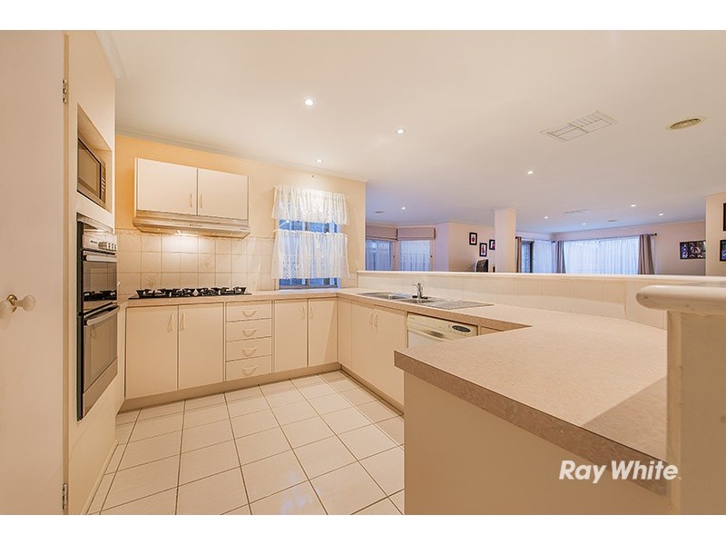 10 Yoni Court, Hallam VIC 3803