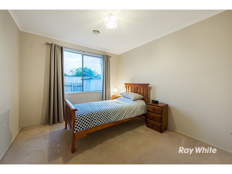 10 Yoni Court, Hallam VIC 3803