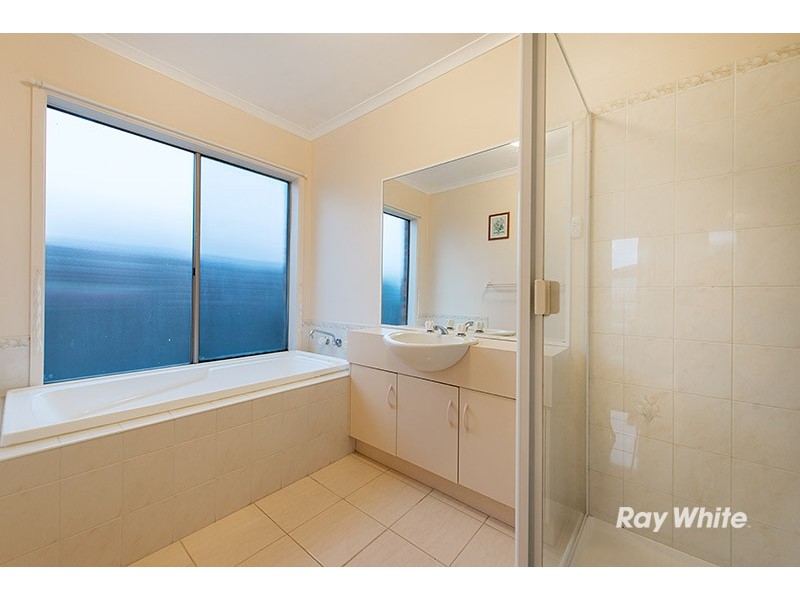 10 Yoni Court, Hallam VIC 3803