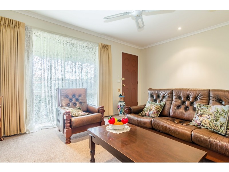 15 Bellarine Drive, Cranbourne VIC 3977