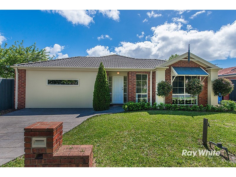 33 Jagger Circuit, Cranbourne East VIC 3977