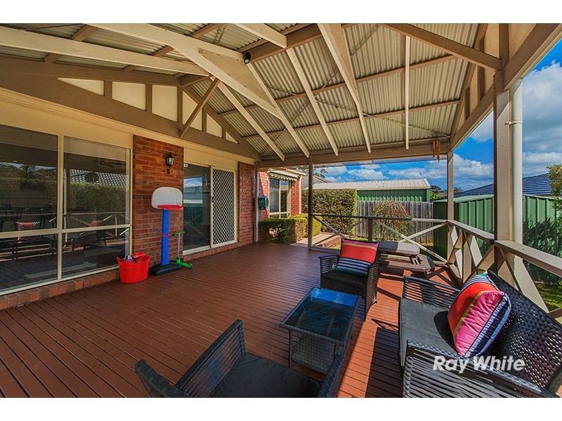 33 Jagger Circuit, Cranbourne East VIC 3977