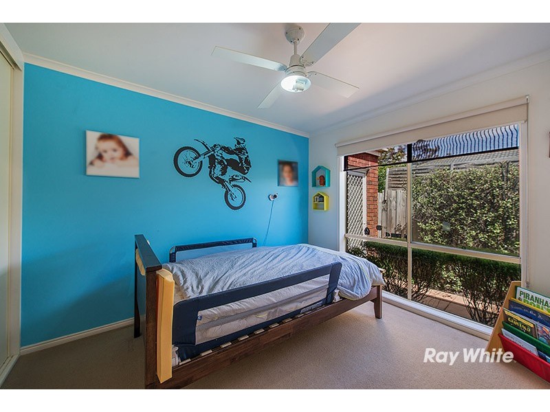 33 Jagger Circuit, Cranbourne East VIC 3977