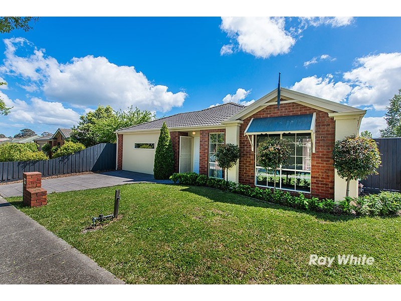 33 Jagger Circuit, Cranbourne East VIC 3977