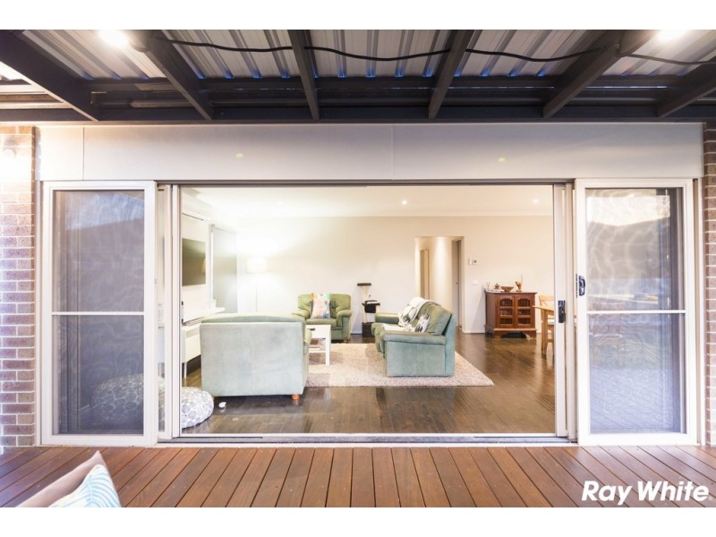 26 Davenport Crescent, Cranbourne West VIC 3977