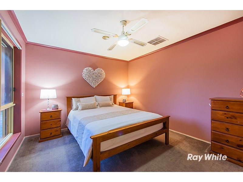 15 McDonald Street, Skye VIC 3977