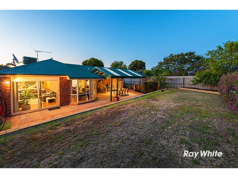 15 McDonald Street, Skye VIC 3977