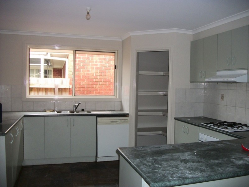 13 Suaad Court, Cranbourne VIC 3977