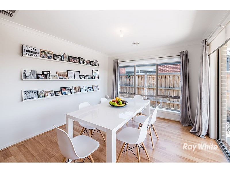 5 Queensberry Street, Cranbourne West VIC 3977