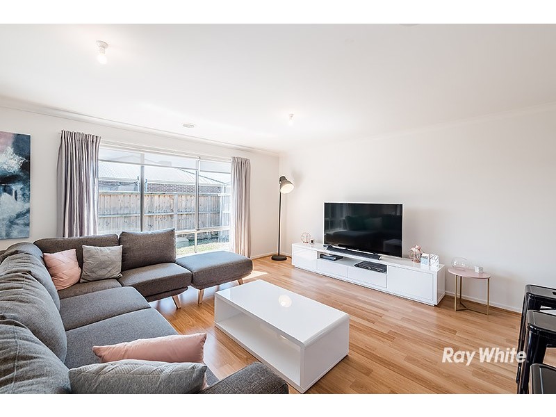 5 Queensberry Street, Cranbourne West VIC 3977