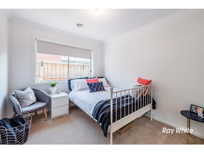 5 Queensberry Street, Cranbourne West VIC 3977