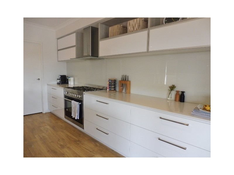 10 Dream Avenue, Clyde North VIC 3978