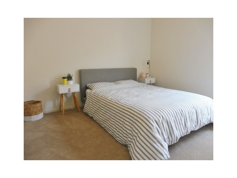 10 Dream Avenue, Clyde North VIC 3978