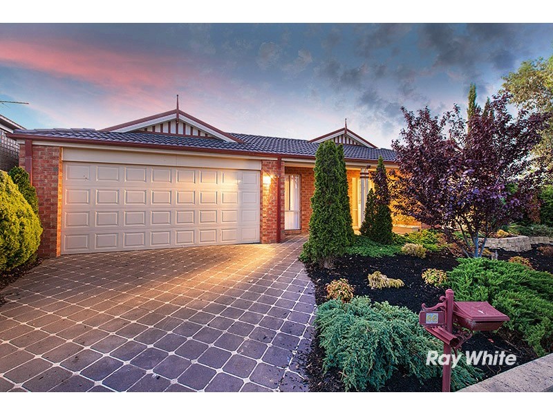 66 Ferndown Drive, Cranbourne VIC 3977