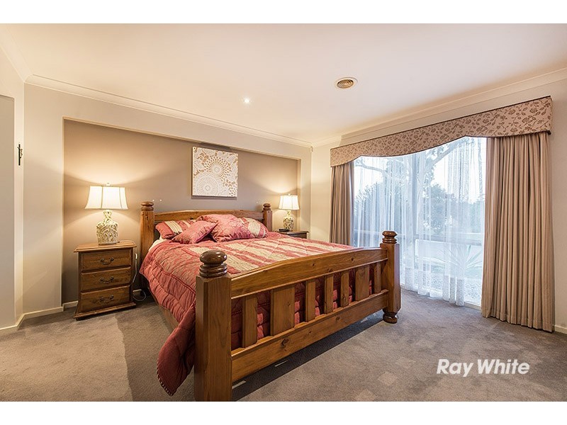 66 Ferndown Drive, Cranbourne VIC 3977