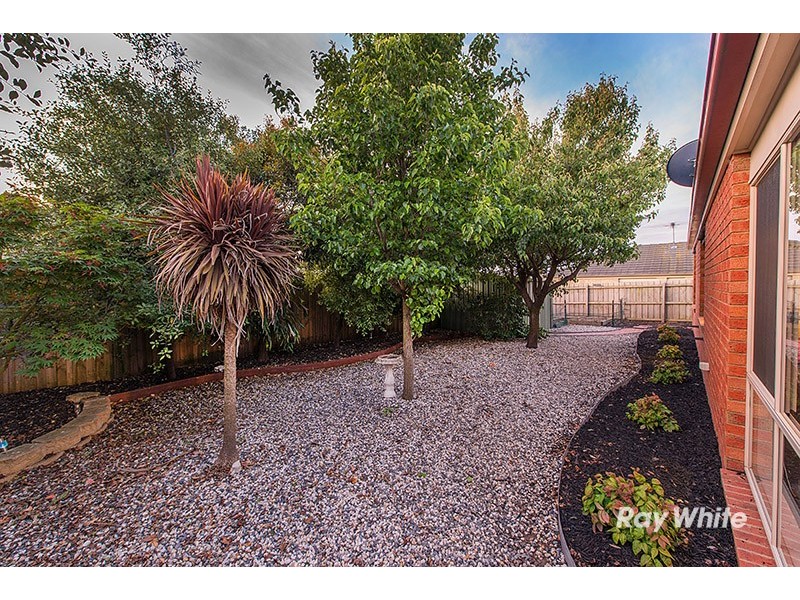66 Ferndown Drive, Cranbourne VIC 3977