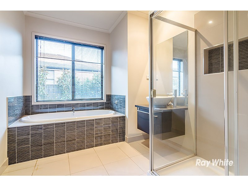 6 Wild Sage Court, Lyndhurst VIC 3975