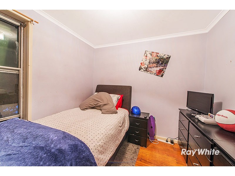 13 Village Drive, Hampton Park VIC 3976