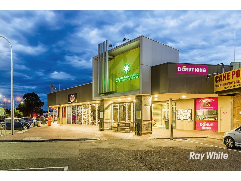 13 Village Drive, Hampton Park VIC 3976