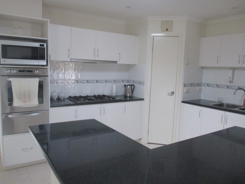21 Majestic Boulevard, Cranbourne VIC 3977