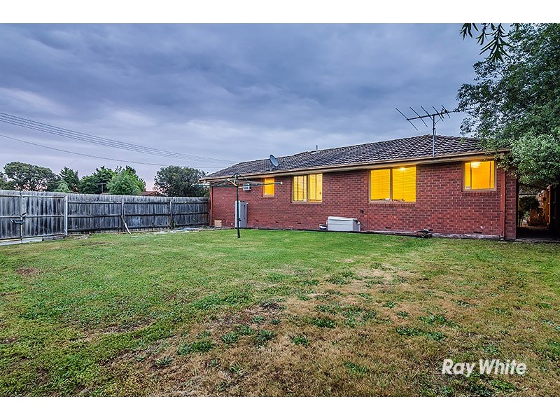 5 Beth Court, Hampton Park VIC 3976