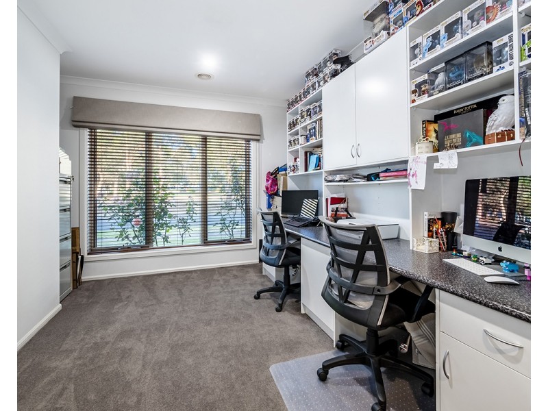 5 Caribbean Pine Court, Lyndhurst VIC 3975