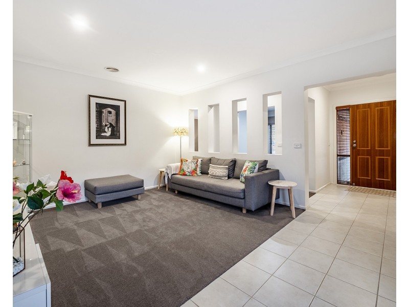 5 Caribbean Pine Court, Lyndhurst VIC 3975