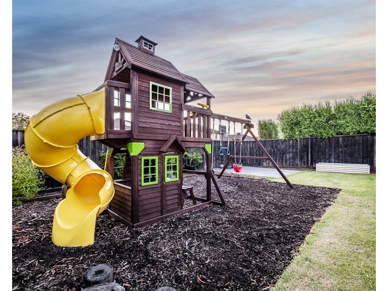 5 Caribbean Pine Court, Lyndhurst VIC 3975