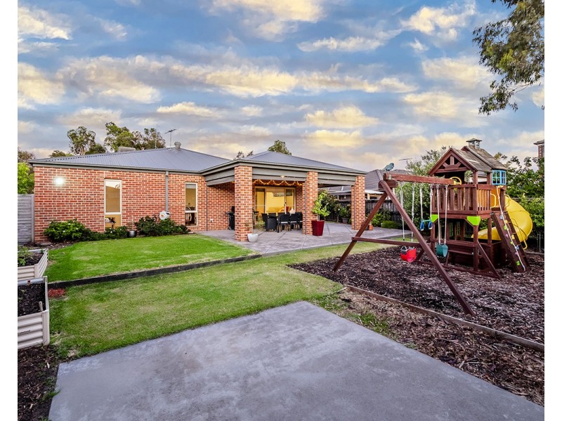 5 Caribbean Pine Court, Lyndhurst VIC 3975