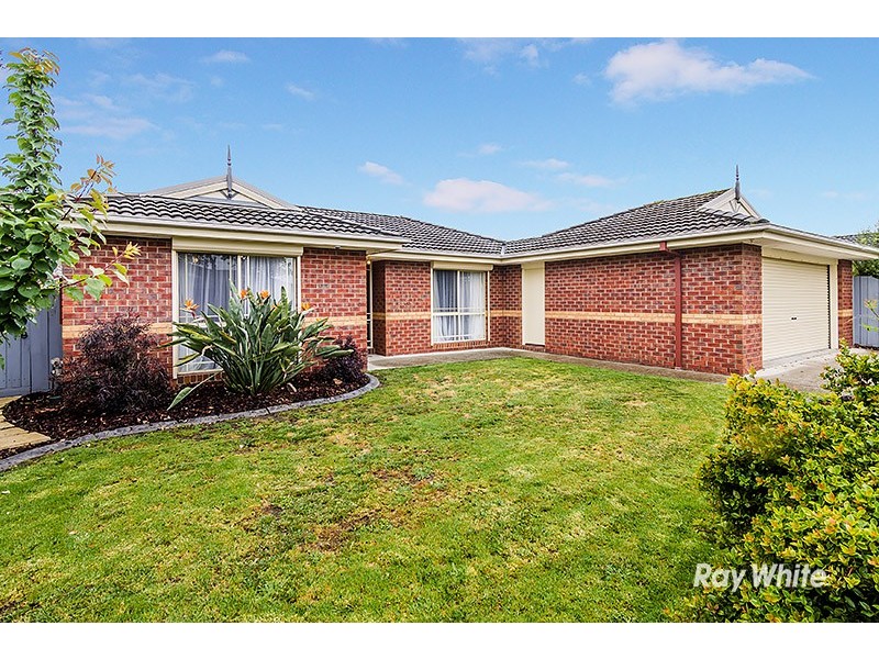 35 Genista Road, Cranbourne West VIC 3977