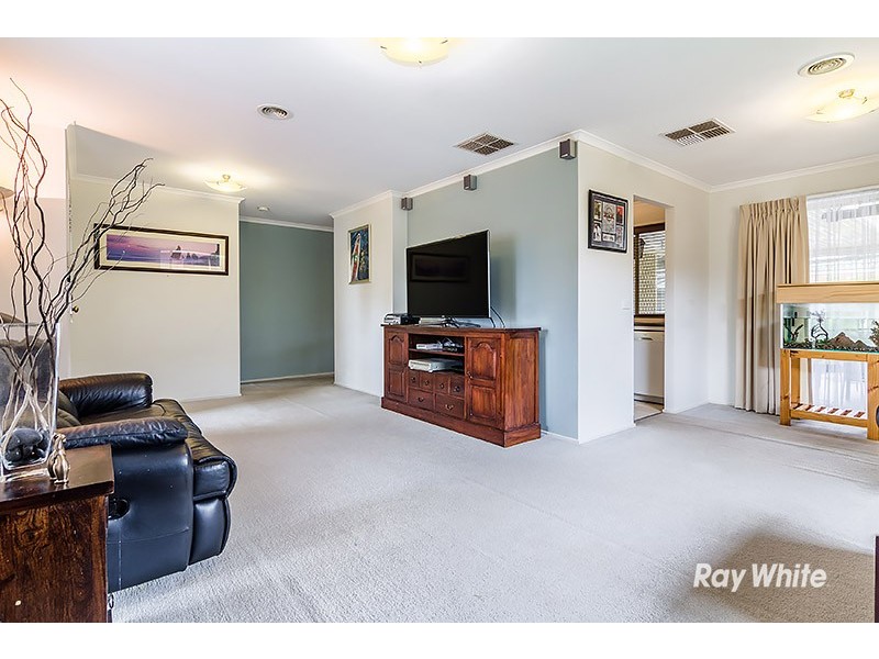 35 Genista Road, Cranbourne West VIC 3977