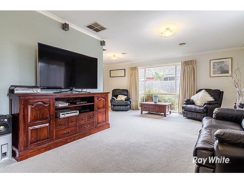 35 Genista Road, Cranbourne West VIC 3977