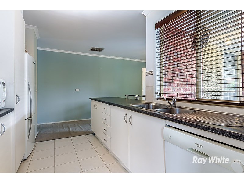 35 Genista Road, Cranbourne West VIC 3977