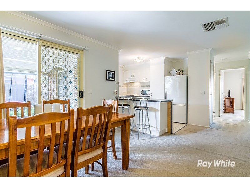 35 Genista Road, Cranbourne West VIC 3977