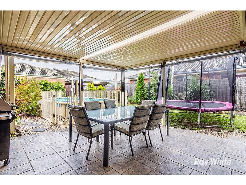 35 Genista Road, Cranbourne West VIC 3977