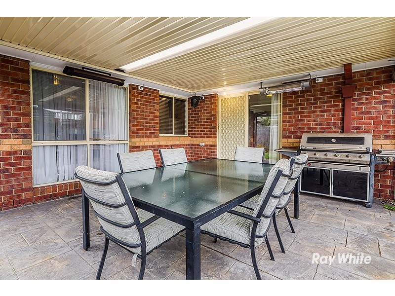 35 Genista Road, Cranbourne West VIC 3977