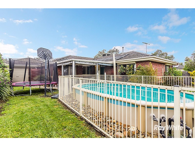 35 Genista Road, Cranbourne West VIC 3977