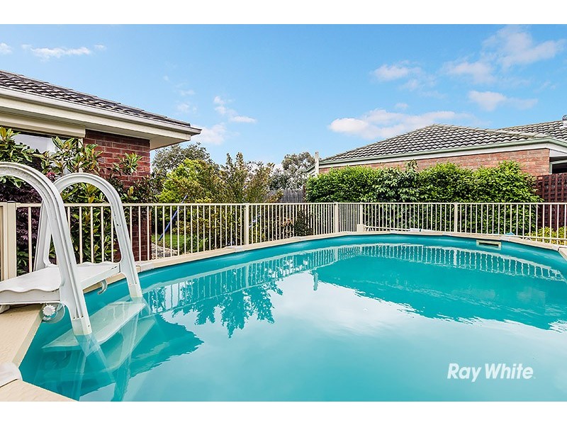 35 Genista Road, Cranbourne West VIC 3977