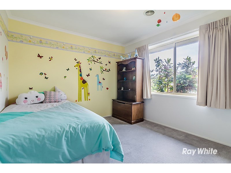 35 Genista Road, Cranbourne West VIC 3977