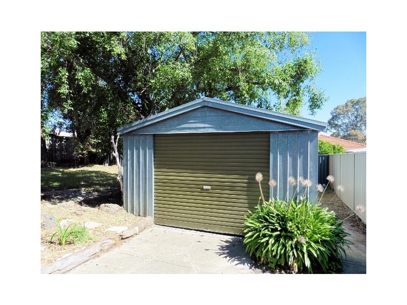 18 The Grange, Hampton Park VIC 3976