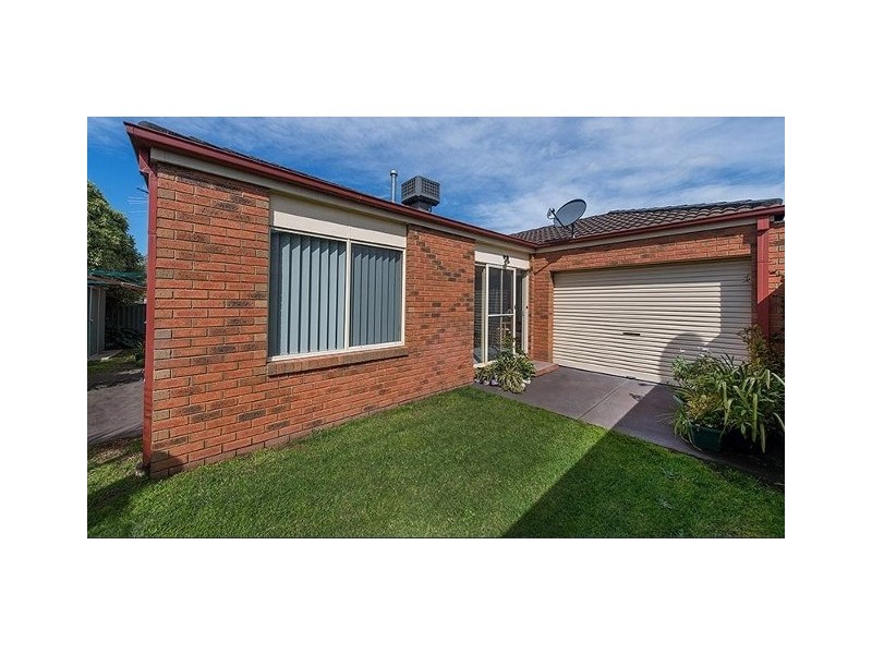 9 Briarcrest Drive, Cranbourne East VIC 3977