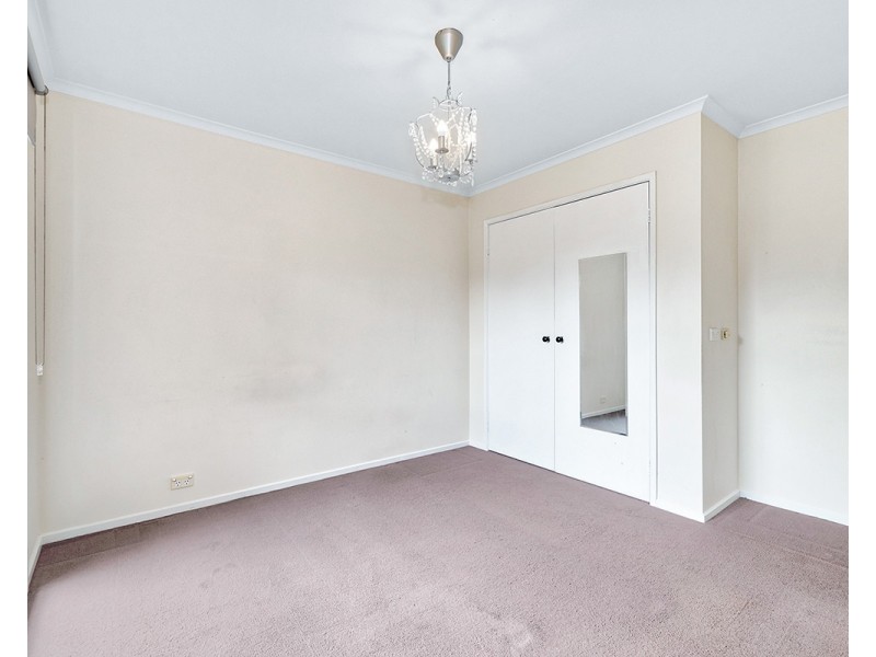 6 Broome Crescent, Cranbourne North VIC 3977