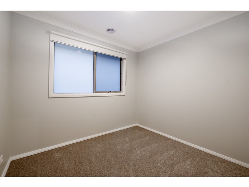 15 Teneriffe Street, Cranbourne North VIC 3977